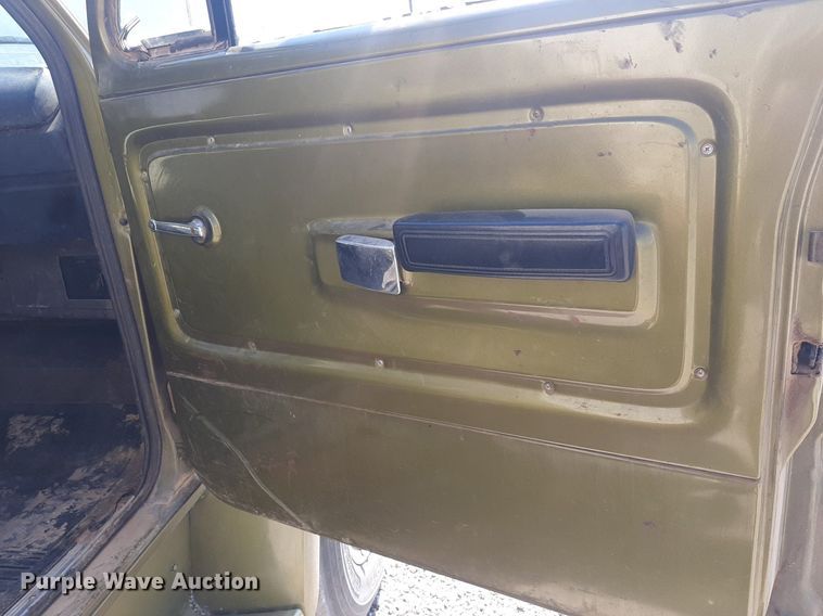 image for item OF9507 1974 Dodge D600  grain truck