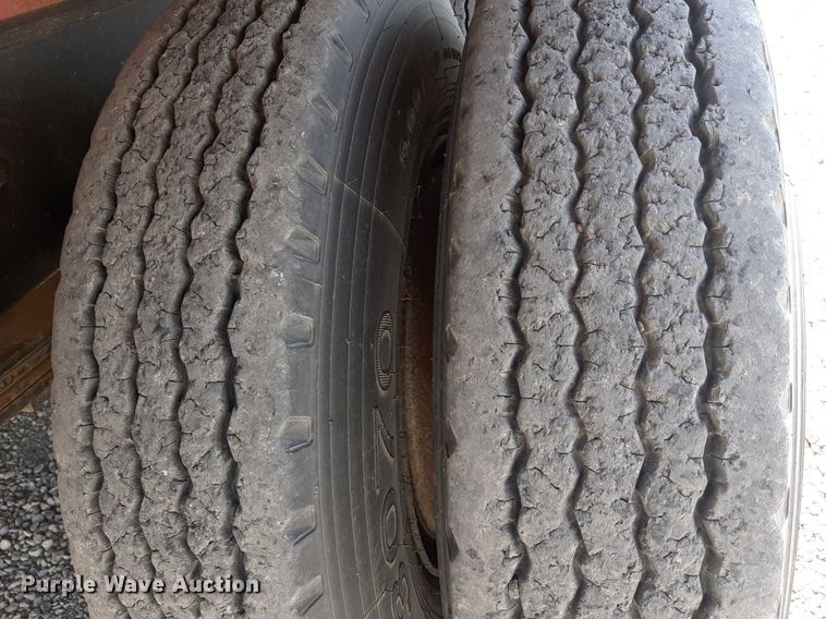 image for item OF9507 1974 Dodge D600  grain truck