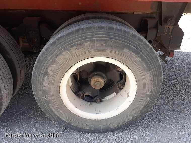 image for item OF9507 1974 Dodge D600  grain truck