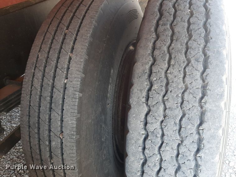 image for item OF9507 1974 Dodge D600  grain truck