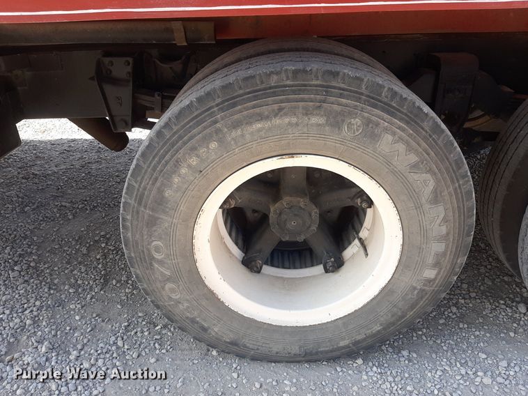 image for item OF9507 1974 Dodge D600  grain truck