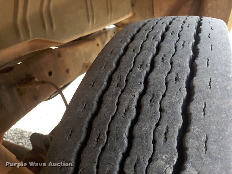 image for item OF9507 1974 Dodge D600  grain truck