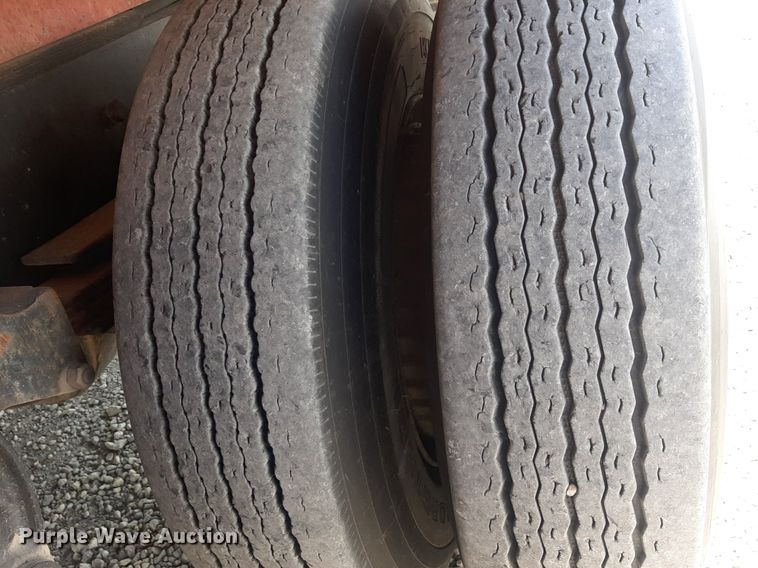 image for item OF9507 1974 Dodge D600  grain truck