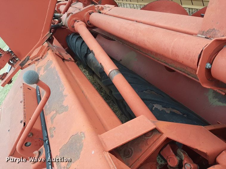 image for item OF9514 New Holland 116  swather / windrower