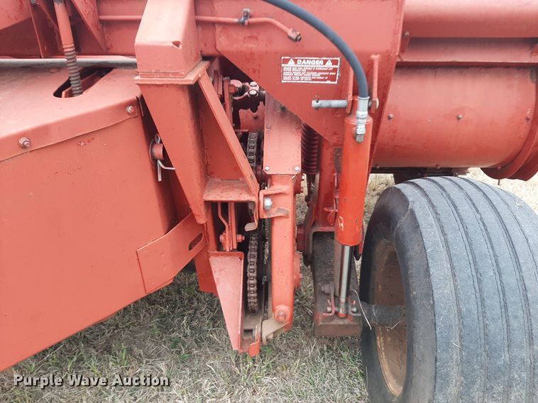 image for item OF9514 New Holland 116  swather / windrower