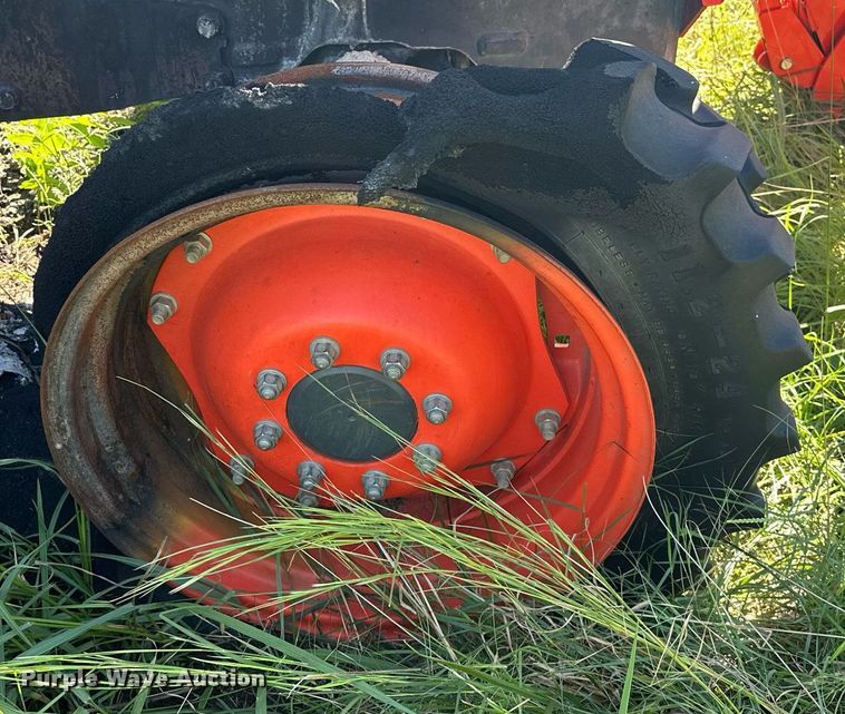 image for item OG9298 Kubota M5-111D  MFWD tractor