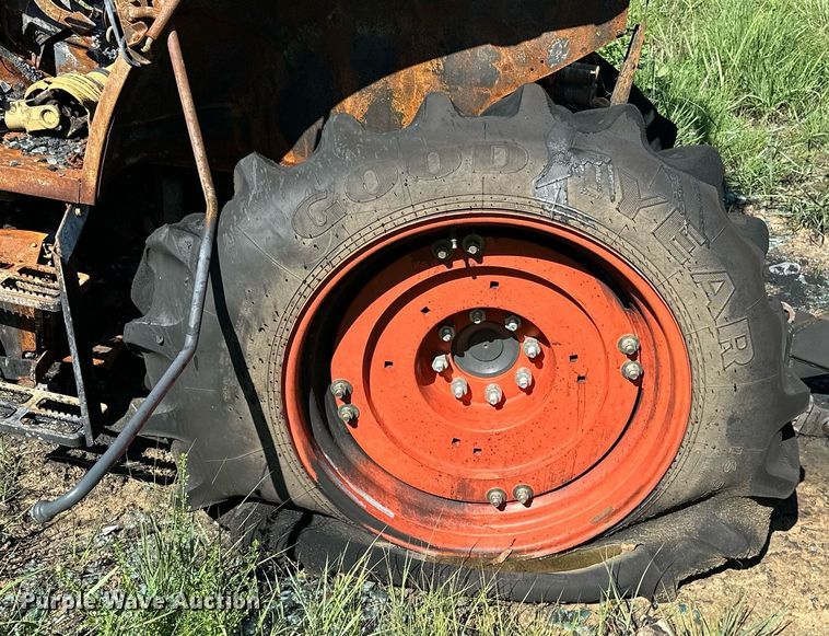 image for item OG9298 Kubota M5-111D  MFWD tractor