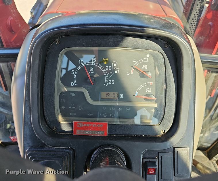 image for item OG9472 2010 Case IH Farmall 95  tractor