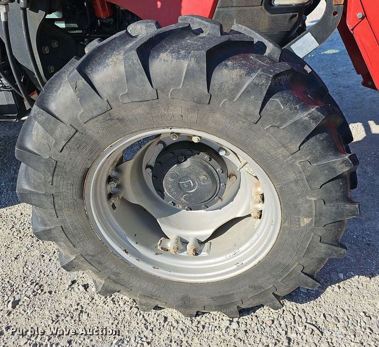 image for item OG9472 2010 Case IH Farmall 95  tractor