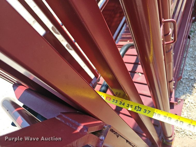 image for item OG9484 StockPro H2200  squeeze chute with ally livestock chute