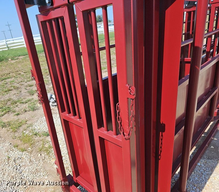 image for item OG9484 StockPro H2200  squeeze chute with ally livestock chute