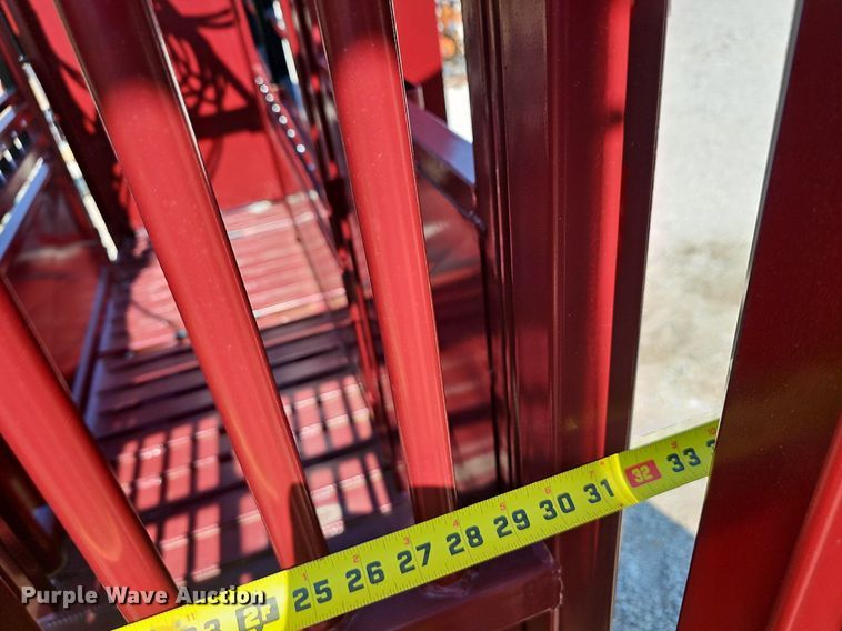 image for item OG9484 StockPro H2200  squeeze chute with ally livestock chute