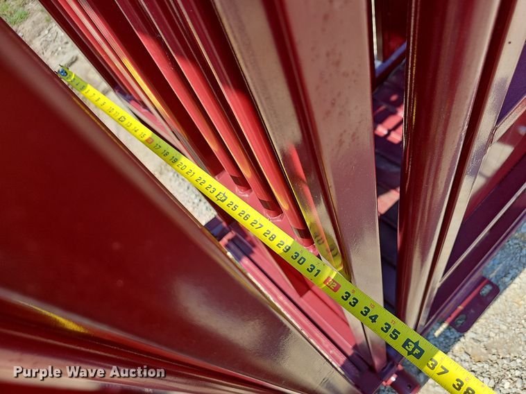 image for item OG9484 StockPro H2200  squeeze chute with ally livestock chute