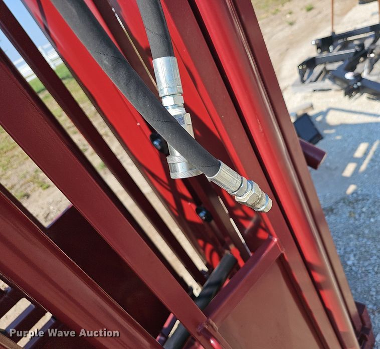 image for item OG9484 StockPro H2200  squeeze chute with ally livestock chute