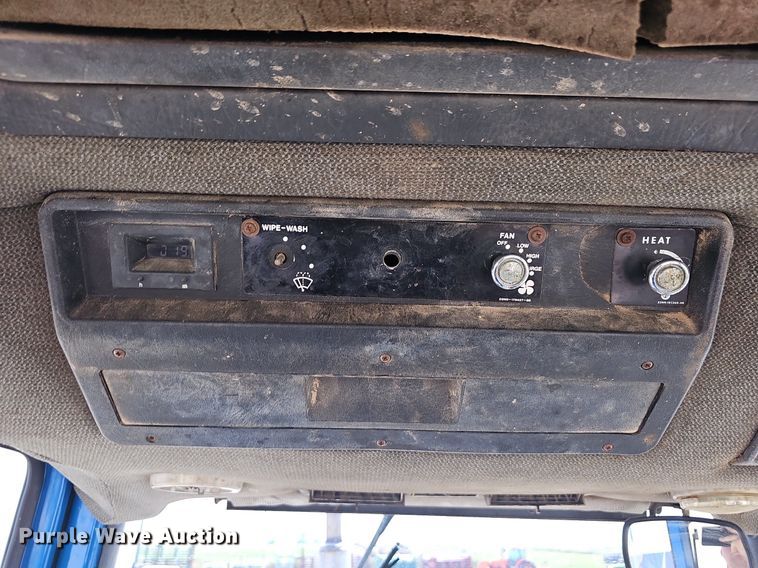 image for item OG9485 1988 Ford 7810  MFWD tractor