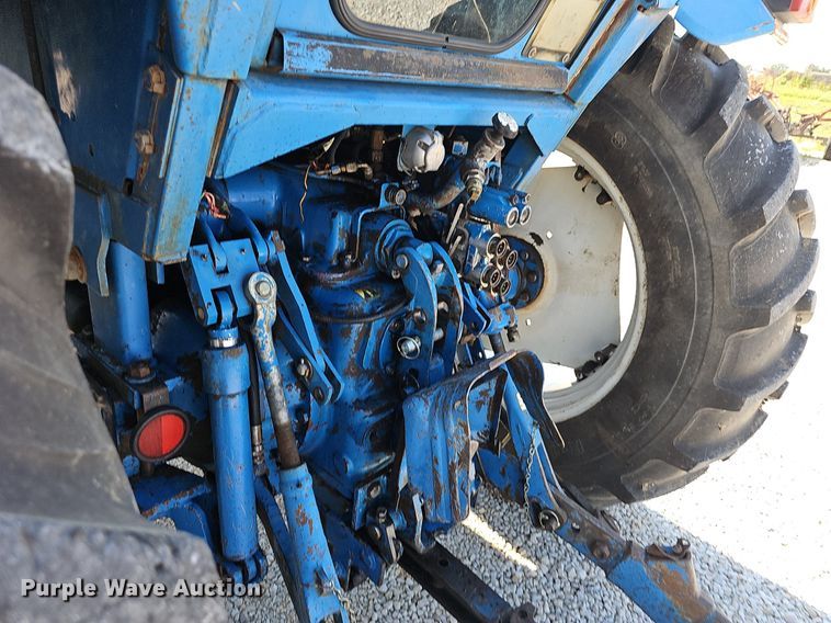 image for item OG9485 1988 Ford 7810  MFWD tractor