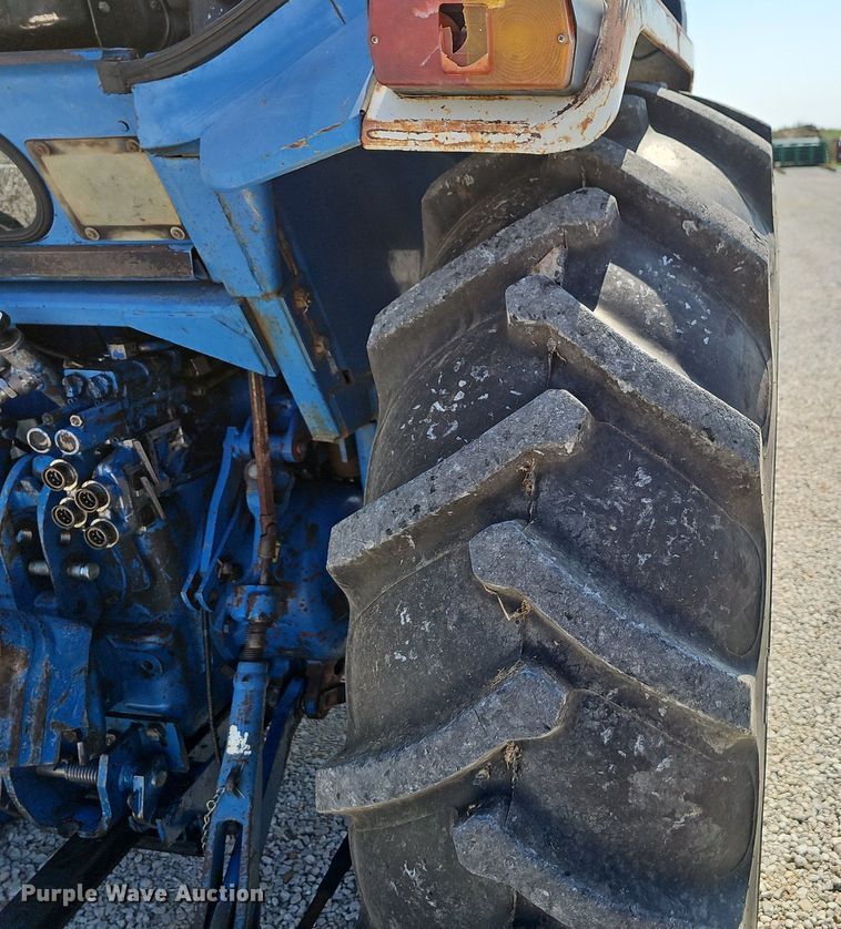 image for item OG9485 1988 Ford 7810  MFWD tractor