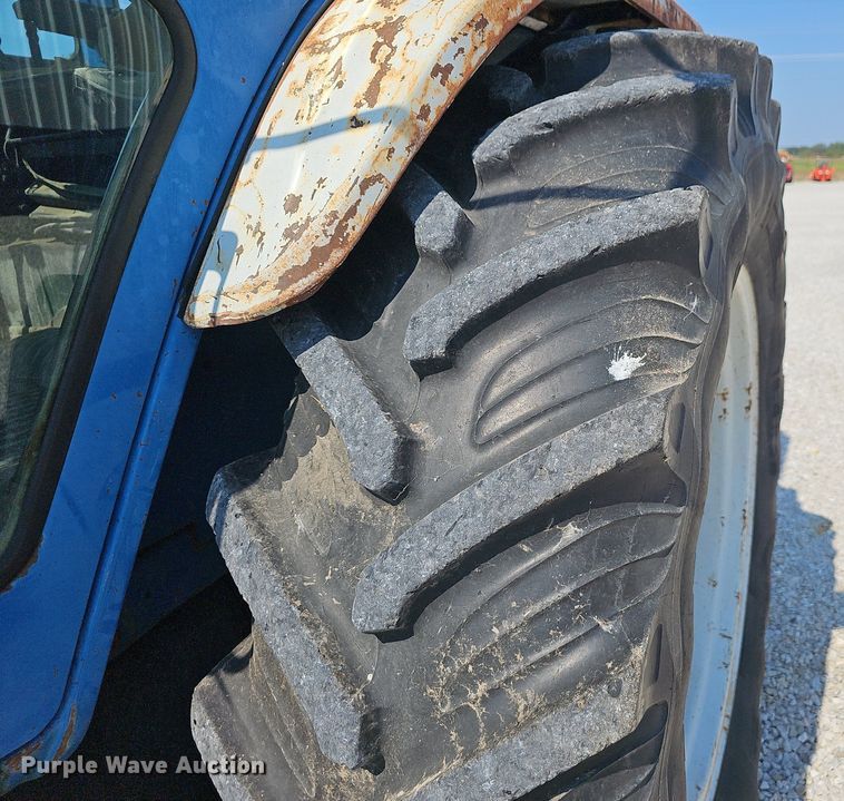 image for item OG9485 1988 Ford 7810  MFWD tractor