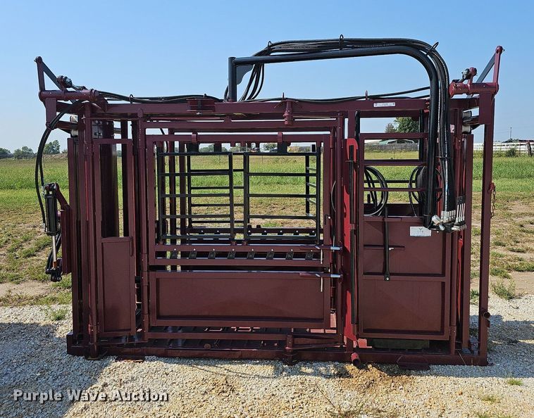 image for item OG9486 StockPro H2200  livestock chute