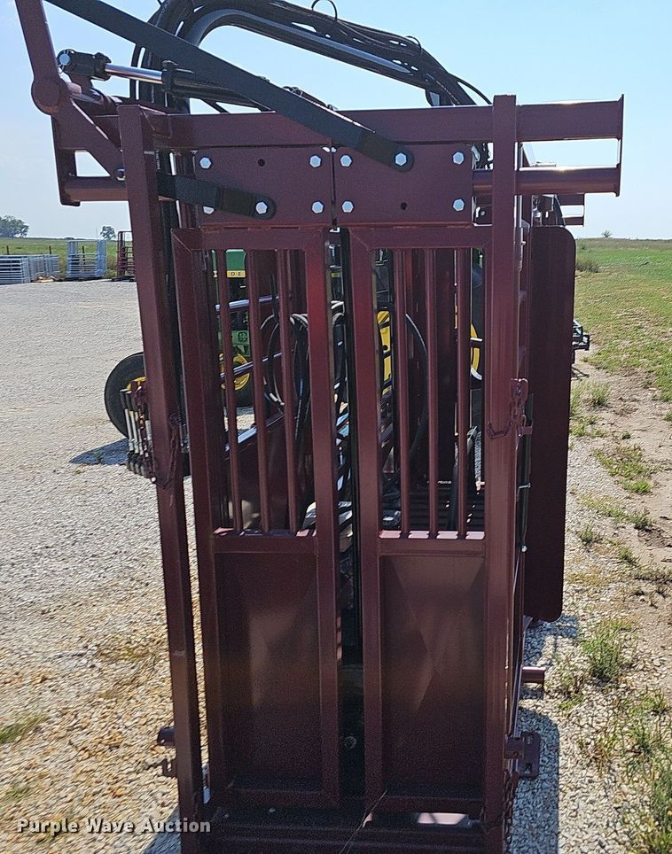 image for item OG9486 StockPro H2200  livestock chute