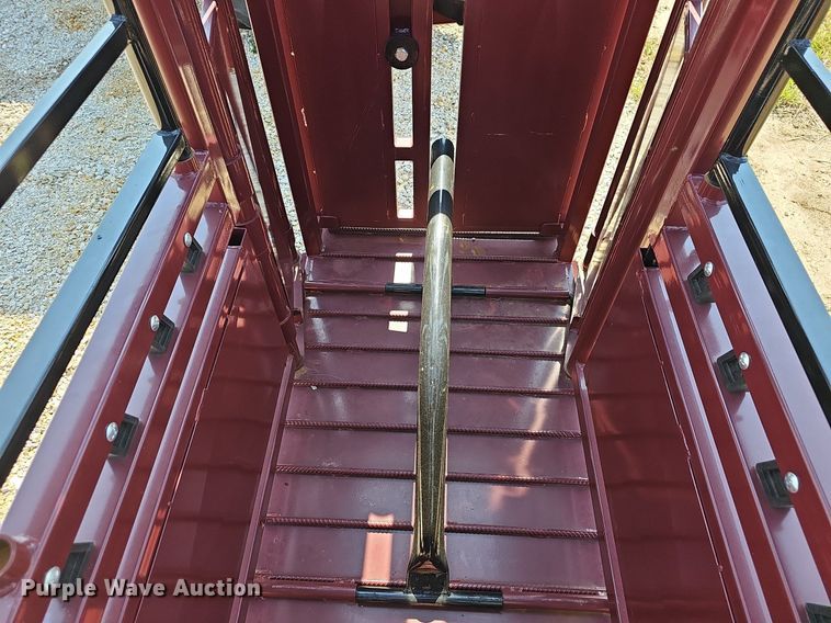 image for item OG9486 StockPro H2200  livestock chute