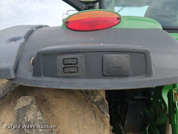 image for item OG9488 2013 John Deere 7200R  MWFD tractor