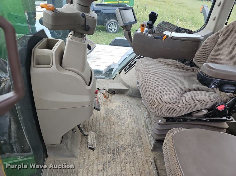 image for item OG9488 2013 John Deere 7200R  MWFD tractor