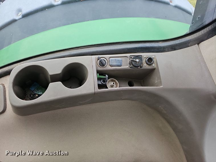 image for item OG9488 2013 John Deere 7200R  MWFD tractor