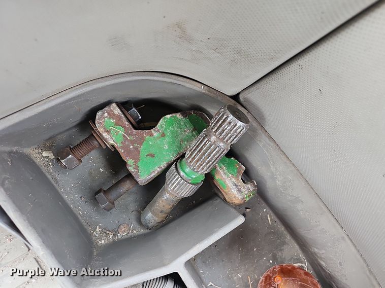 image for item OG9488 2013 John Deere 7200R  MWFD tractor