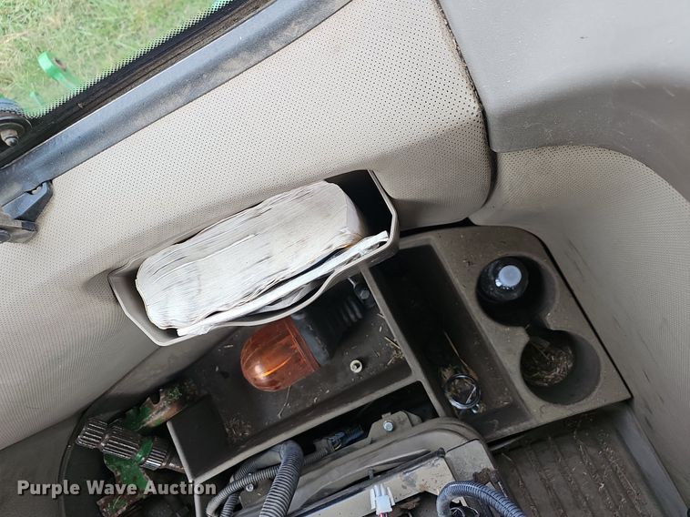 image for item OG9488 2013 John Deere 7200R  MWFD tractor