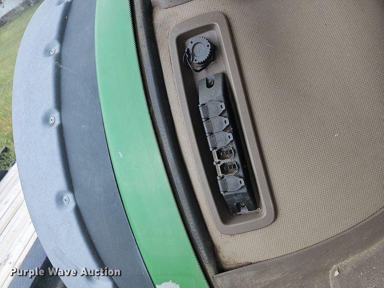 image for item OG9488 2013 John Deere 7200R  MWFD tractor