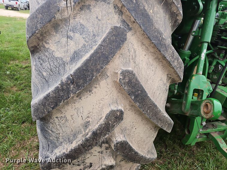 image for item OG9488 2013 John Deere 7200R  MWFD tractor