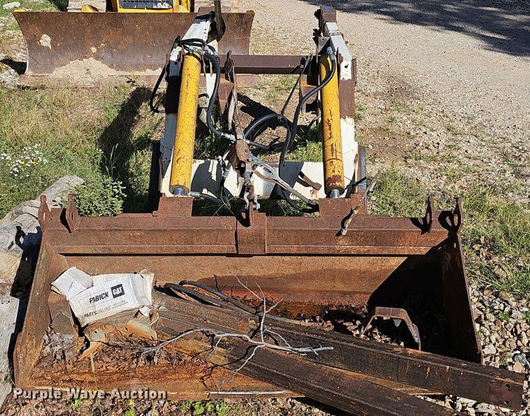 image for item OG9517 International  front loader