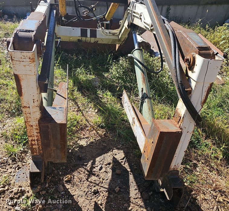 image for item OG9517 International  front loader