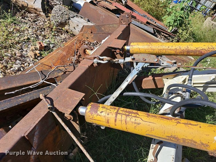 image for item OG9517 International  front loader