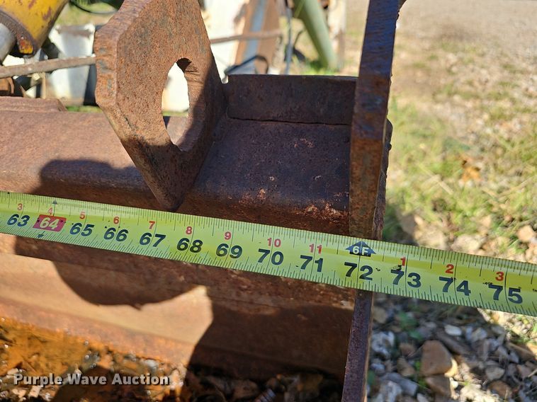 image for item OG9517 International  front loader