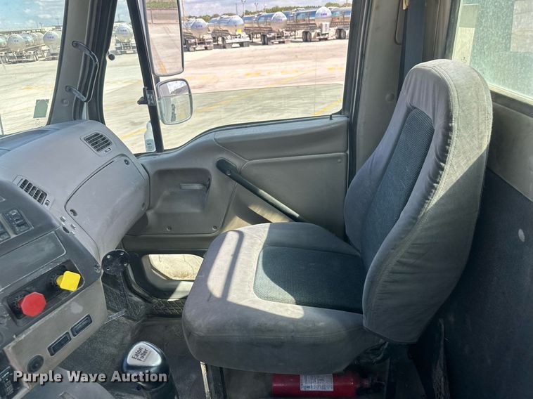 image for item DH1807 2007 Sterling AT9500  semi truck