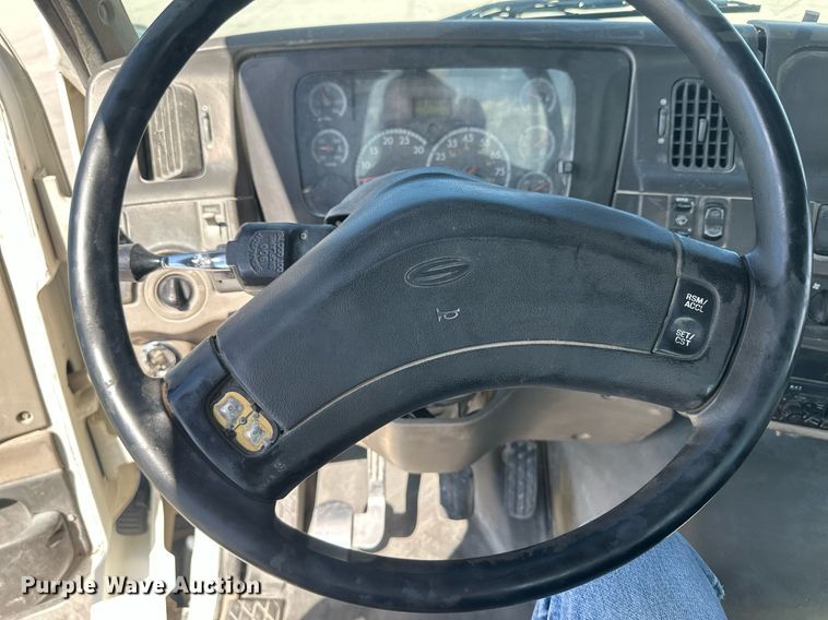 image for item DH1807 2007 Sterling AT9500  semi truck