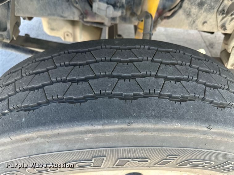 image for item DH1807 2007 Sterling AT9500  semi truck