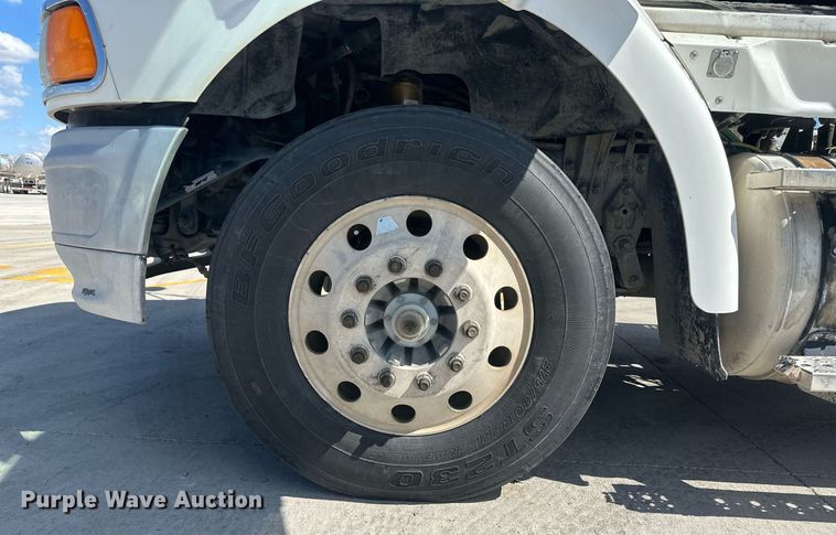 image for item DH1807 2007 Sterling AT9500  semi truck