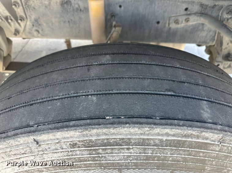 image for item DH1807 2007 Sterling AT9500  semi truck