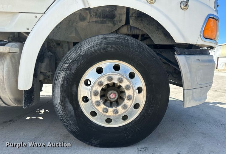 image for item DH1807 2007 Sterling AT9500  semi truck