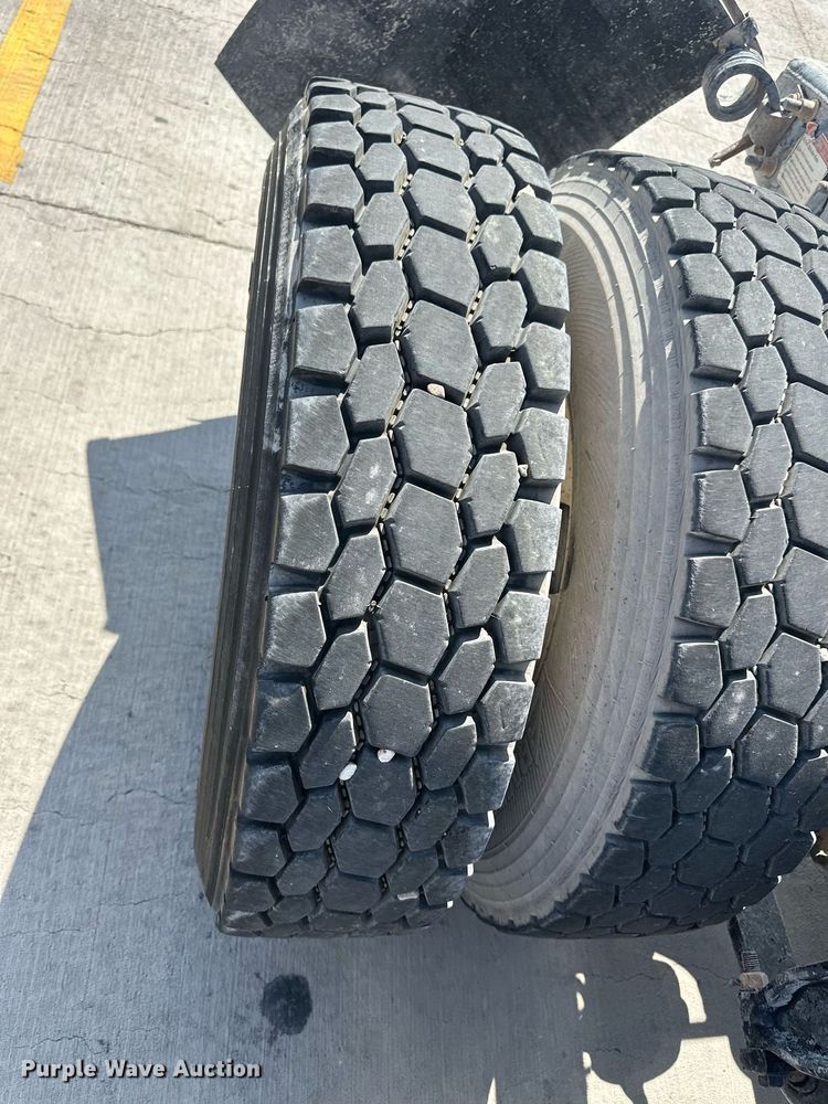 image for item DH1807 2007 Sterling AT9500  semi truck