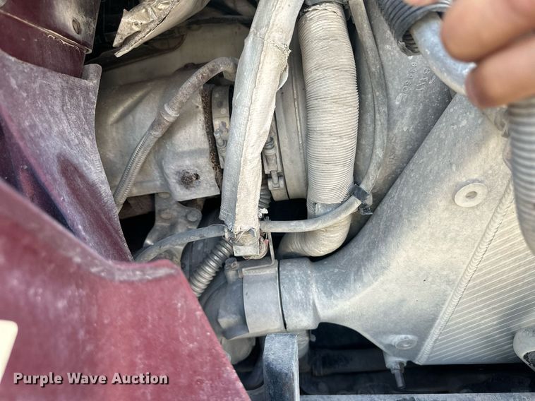 image for item DH1808 2011 International 8600  semi truck