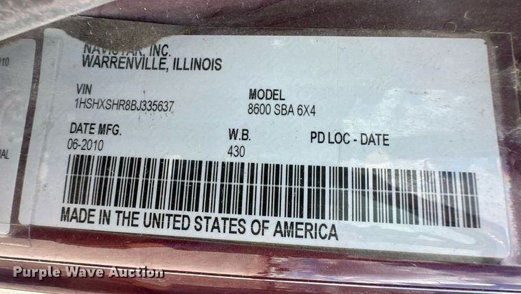 image for item DH1808 2011 International 8600  semi truck