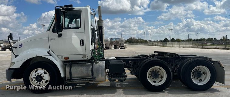 image for item DH1809 2006 International 8600  semi truck