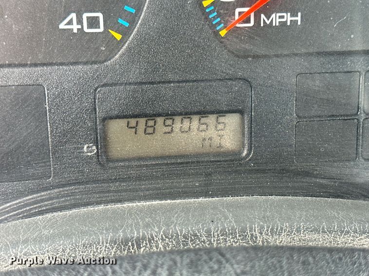 image for item DH1809 2006 International 8600  semi truck