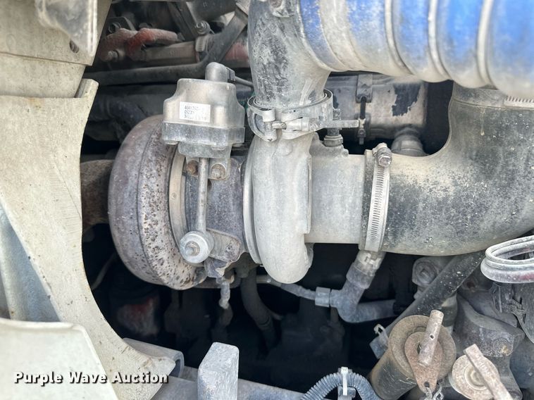 image for item DH1809 2006 International 8600  semi truck