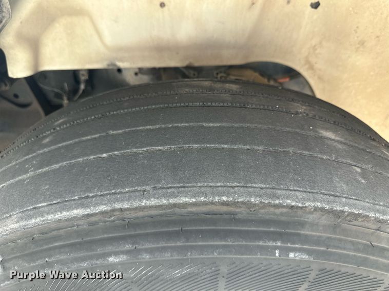 image for item DH1809 2006 International 8600  semi truck