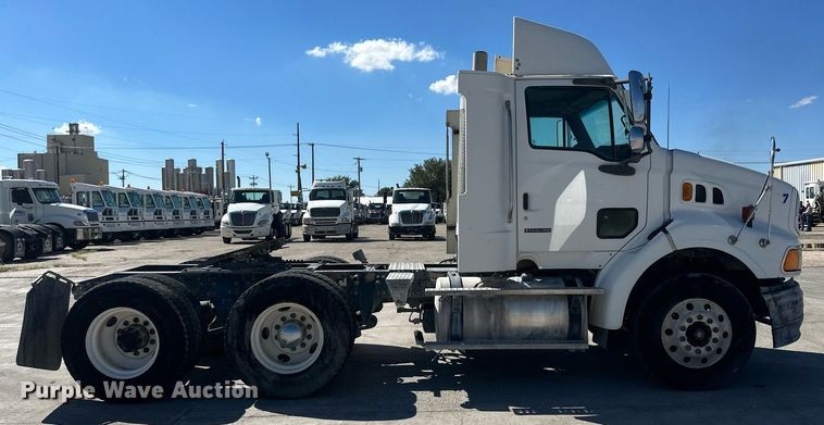 image for item DH1810 2007 Sterling AT9500  semi truck